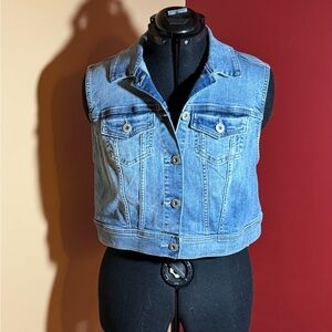 Torrid Denim Blue Sleeveless Cropped Jean Jacket - Size 1X